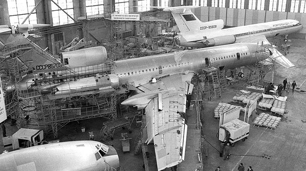 Цех окончательной сборки Ту 154 Цех оукончательной сборки Ту 154