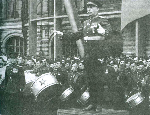 Сводный оркестр под управлением С.А. Чернецкого