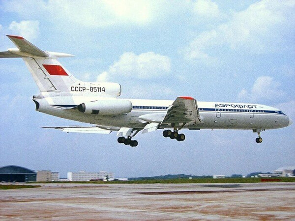 Советский лайнер Ту 154 Советский лайнер Ту 154