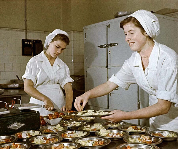 Советская столовая Советская столовая