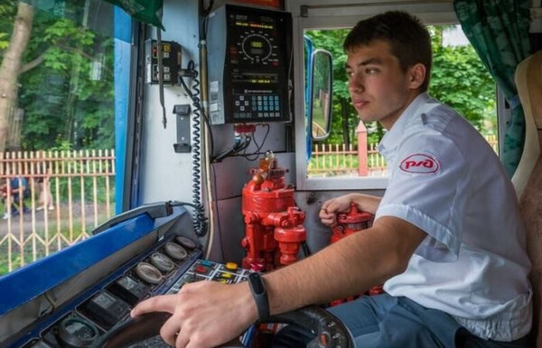 На детской железной дороге в Кратово На детской железной дороге в Кратово