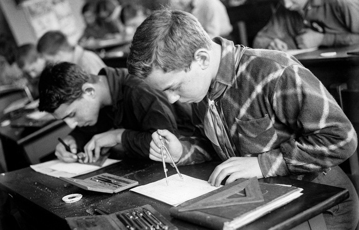 Почему и для чего в советских школах было черчение