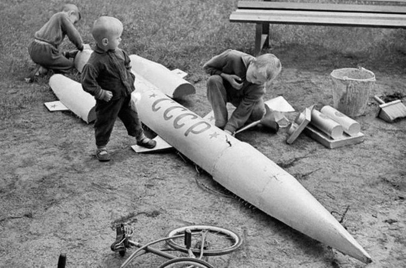 Почему в СССР дети мечтали о космосе, а сейчас о деньгах Почему в СССР дети мечтали о космосе, а сейчас о деньгах