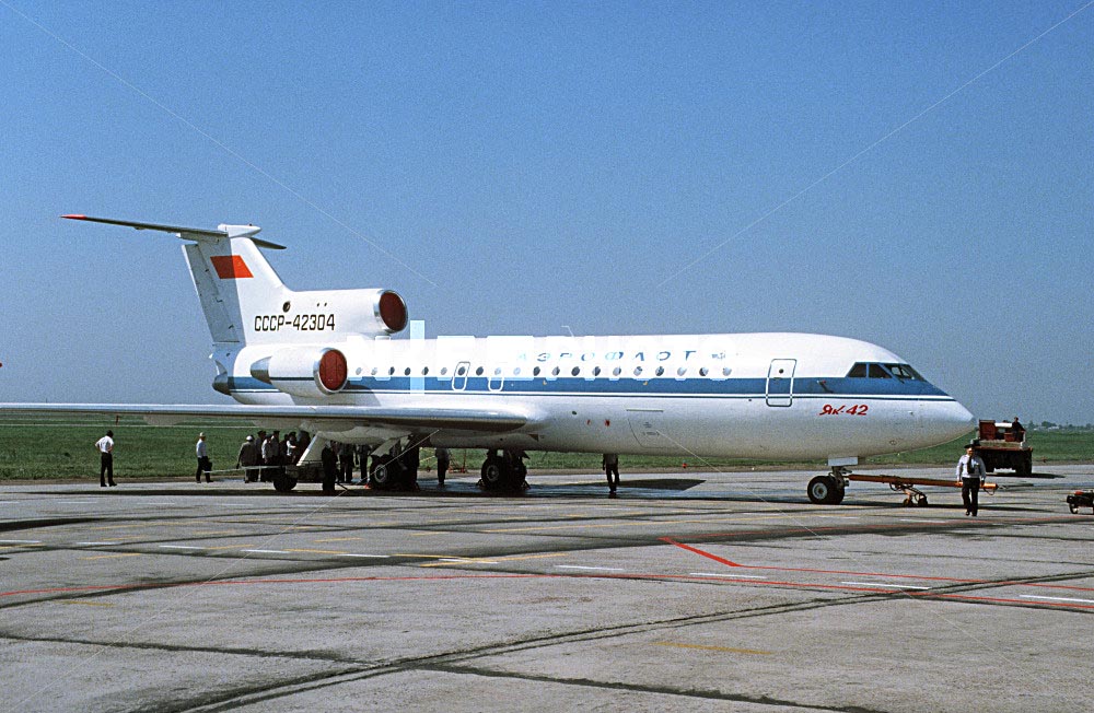 Очередная Галоша из СССР - ЯК-42