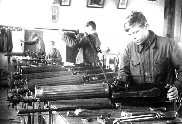 Маленькие герои труда Маленькие герои труда