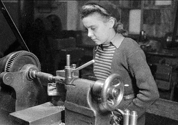 Маленькие герои труда Маленькие герои труда