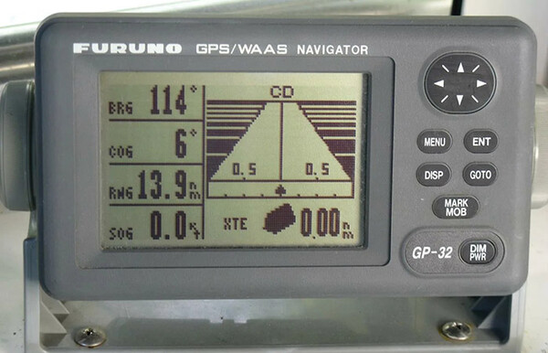 GPS с указанием скорости в узлах GPS с указанием скорости в узлах