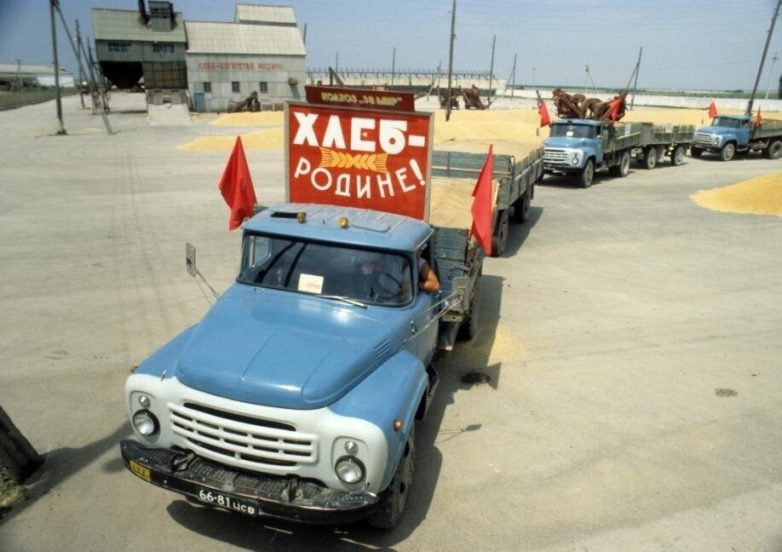 Уборочная. ГАЗ-130