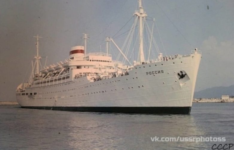Теплоход Россия. Черное море