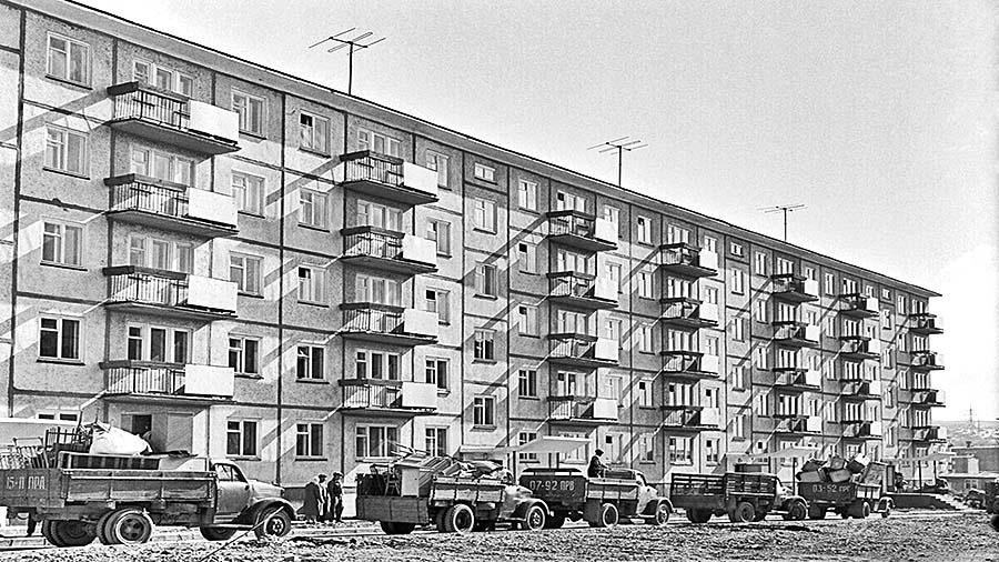 Бесплатное жилье в СССР. Едут новосёлы