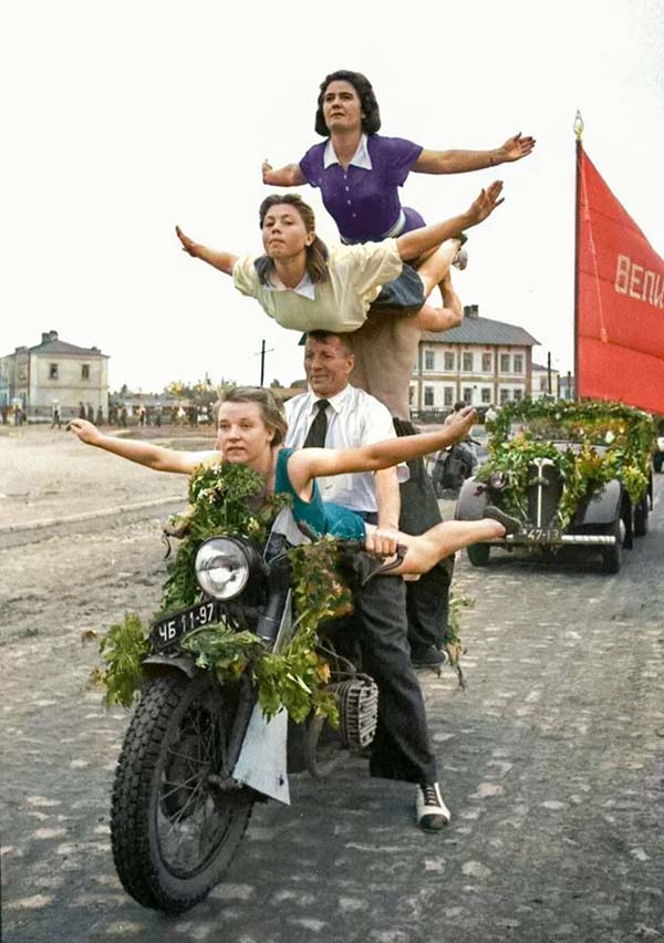 На праздичном Параде